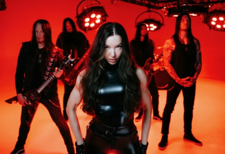 В ARCH ENEMY новая вокалистка