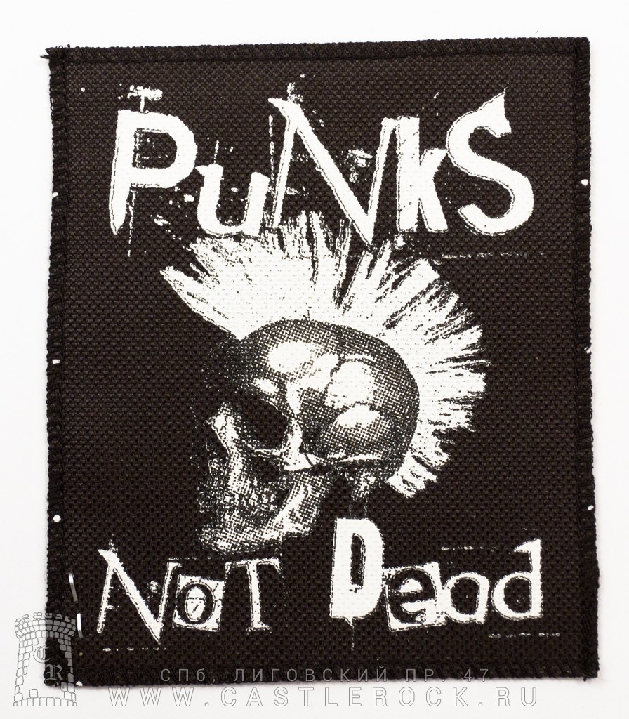 Нашивка Punks Not Dead (череп панка, ч/б)