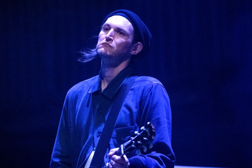 josh-klinghoffer.jpg