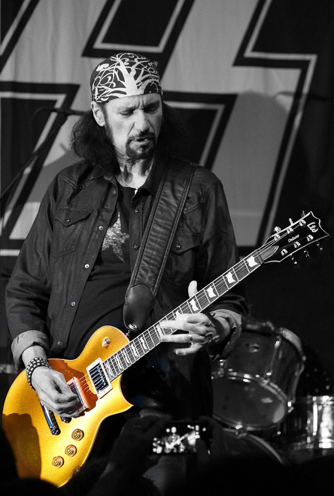 Bruce_Kulick.jpg